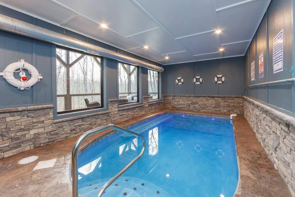 Villa New! Mountain Luxe Heated Pool Arcade Spa Theater Park Settlement Exterior foto